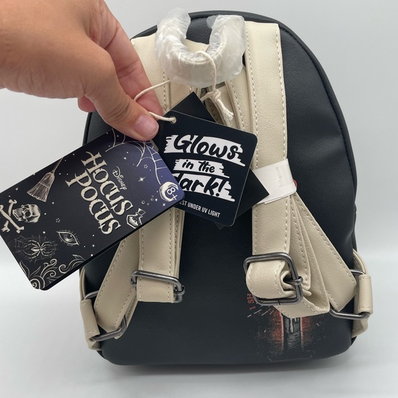 Loungefly Disney Hocus Pocus Binx Black Cat Glow-In-The-Dark Mini Backpack - Picture 6 of 9
